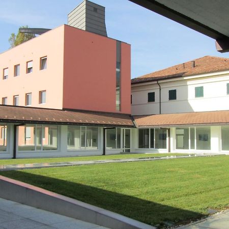 Casa Di Altavilla Алба Екстериор снимка